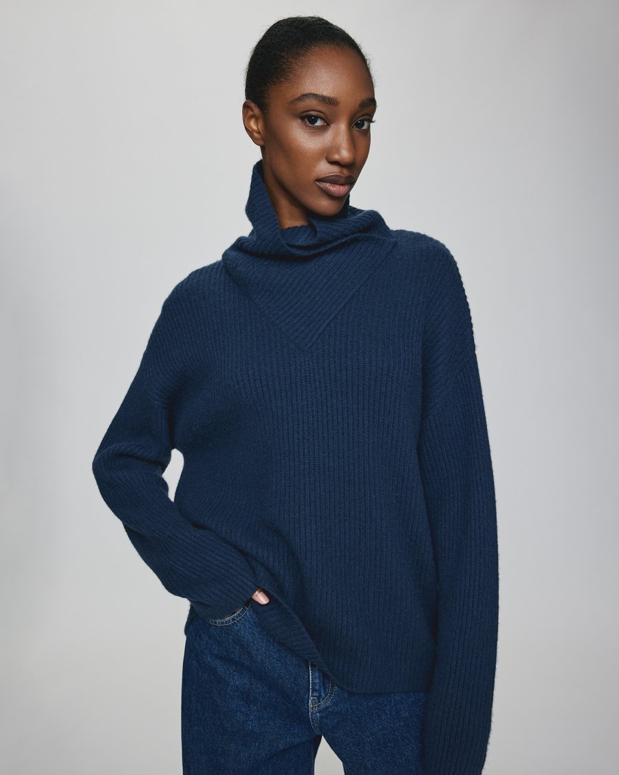 Gisella Carina M Pullover - Outer Space - Chillis & More NZ