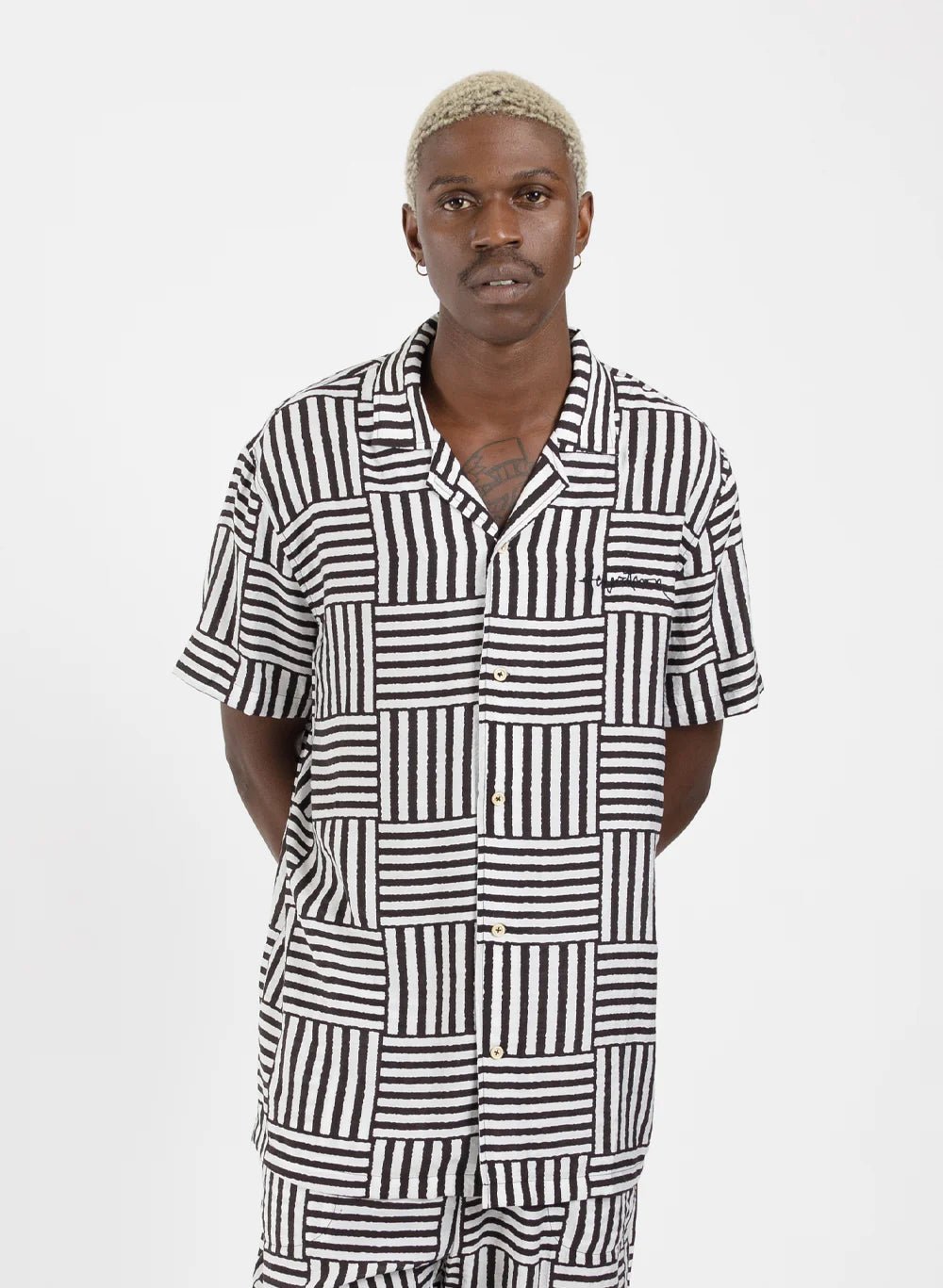 Sail Shirt - Black/White - Chillis & More NZ