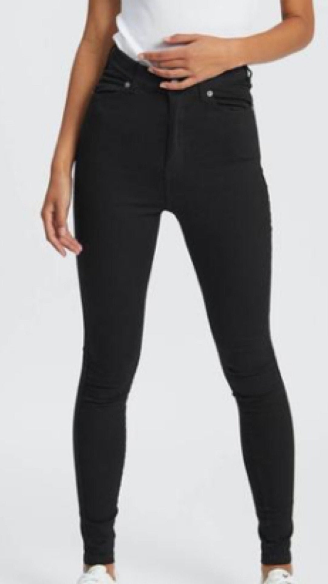 Moxy Black - Chillis & More NZ