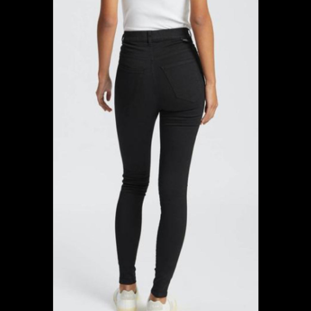 Moxy Black - Chillis & More NZ