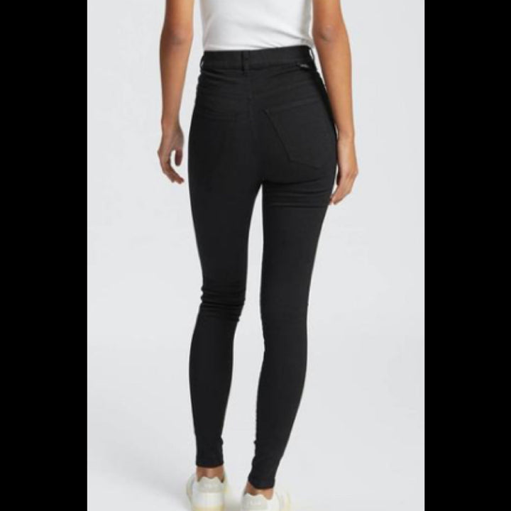 Moxy Black - Chillis & More NZ