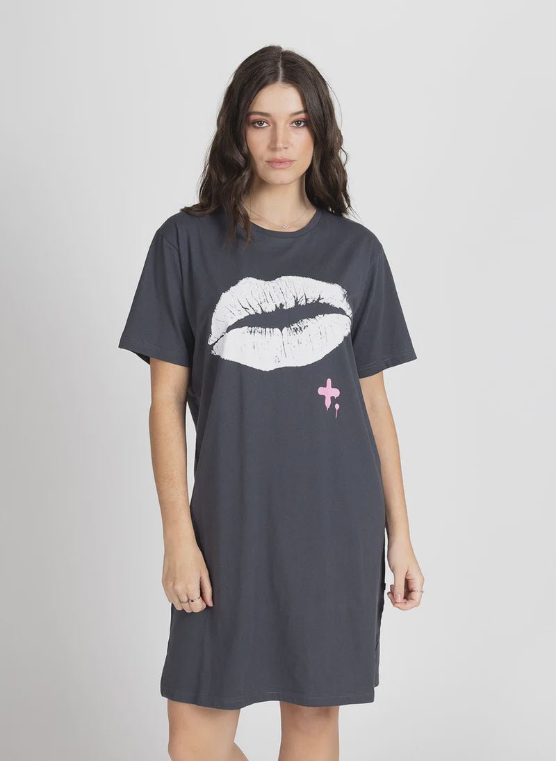 Rush Dress - Lips - Chillis & More NZ