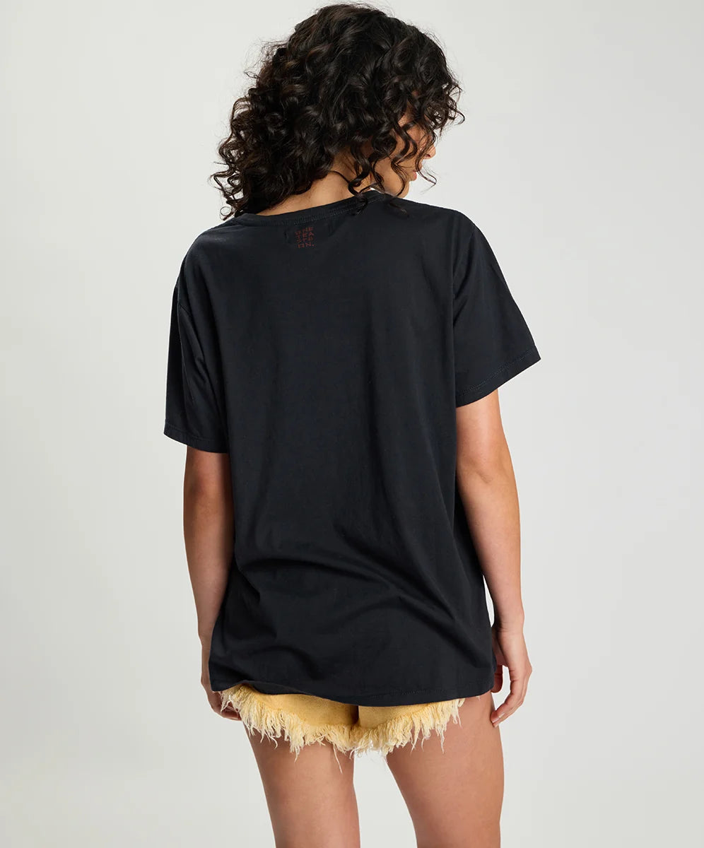 Skater Girl Boyfriend Tee - Black