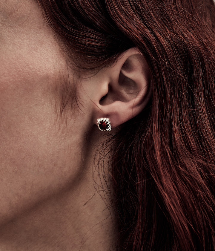 Mini Claw Studs - Garnet