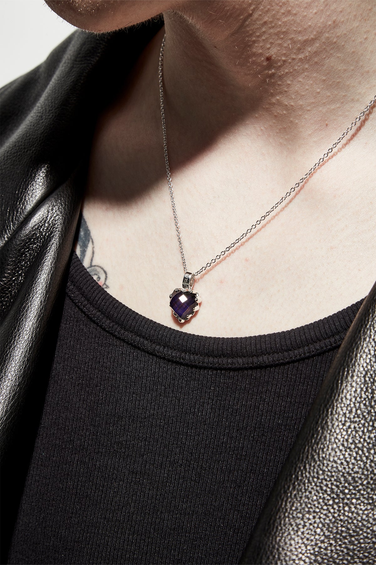 Love Claw Necklace - Mood Crystal