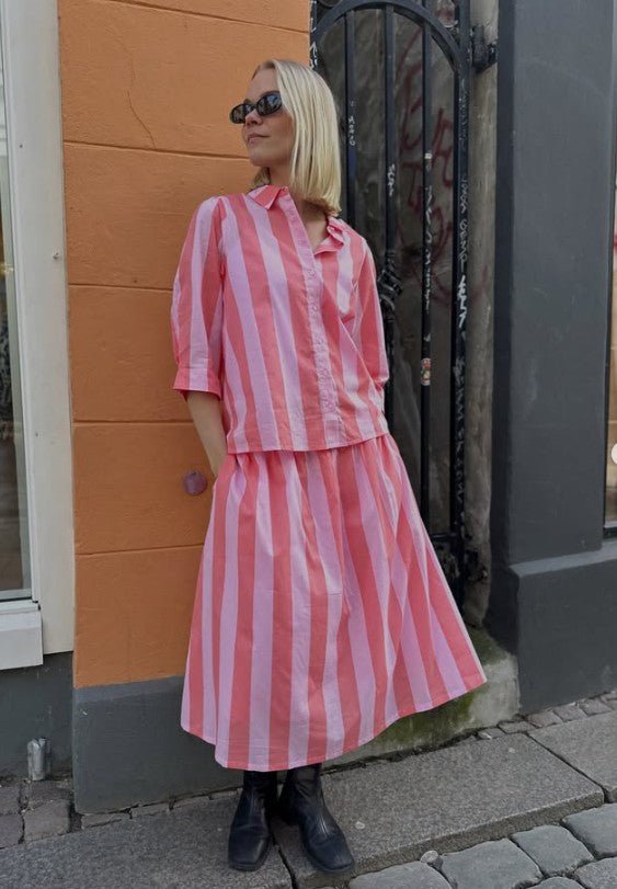 Akane LL Midi Skirt in Light Pink - Chillis & More NZ