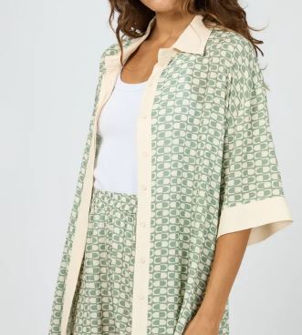 Bonnie Contrast Shirt - Print - Chillis & More NZ