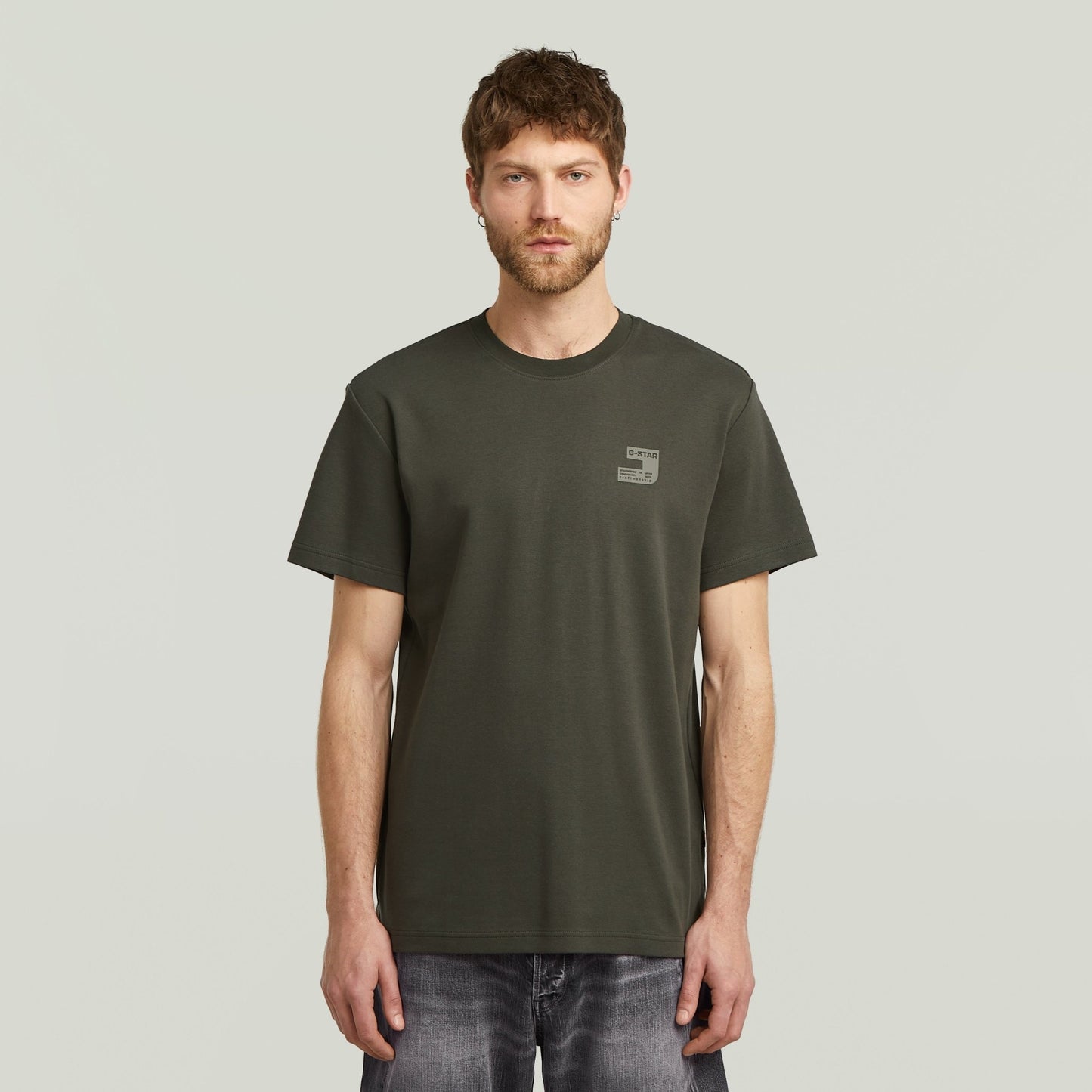Chest Logo R Tee - Asfalt - Chillis & More NZ