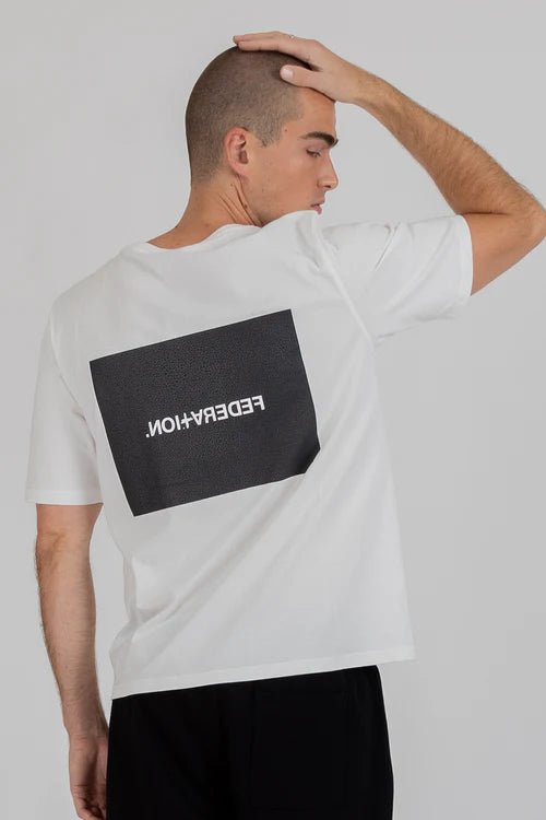 Cruise Tee Badger - White - Chillis & More NZ