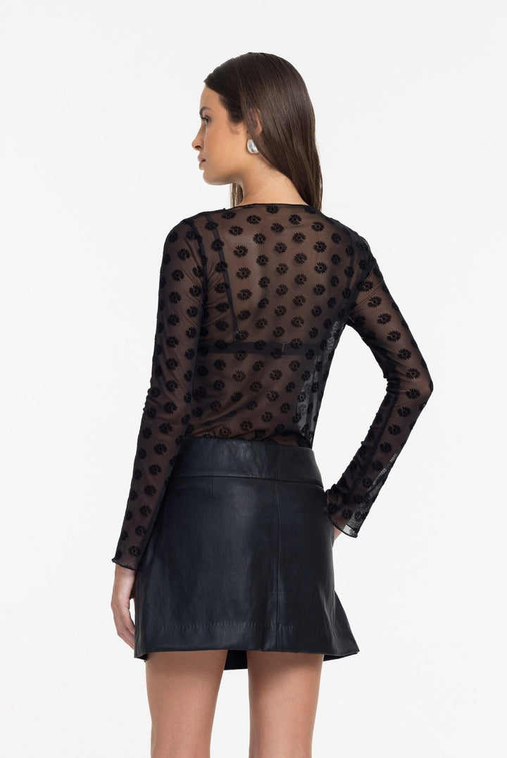 Gigi Top - Black Daisy Flower - Chillis & More NZ