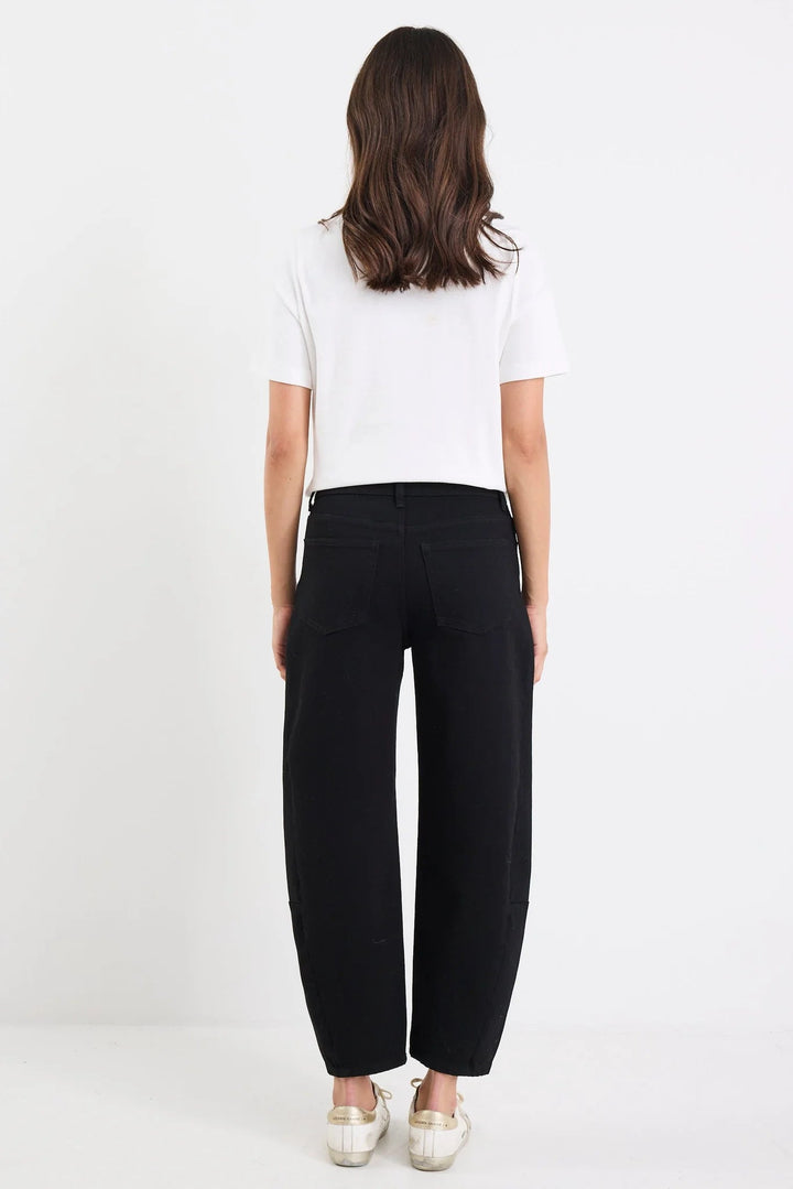 Graduate Jet Black Stretch Barrel Jeans - Chillis & More NZ