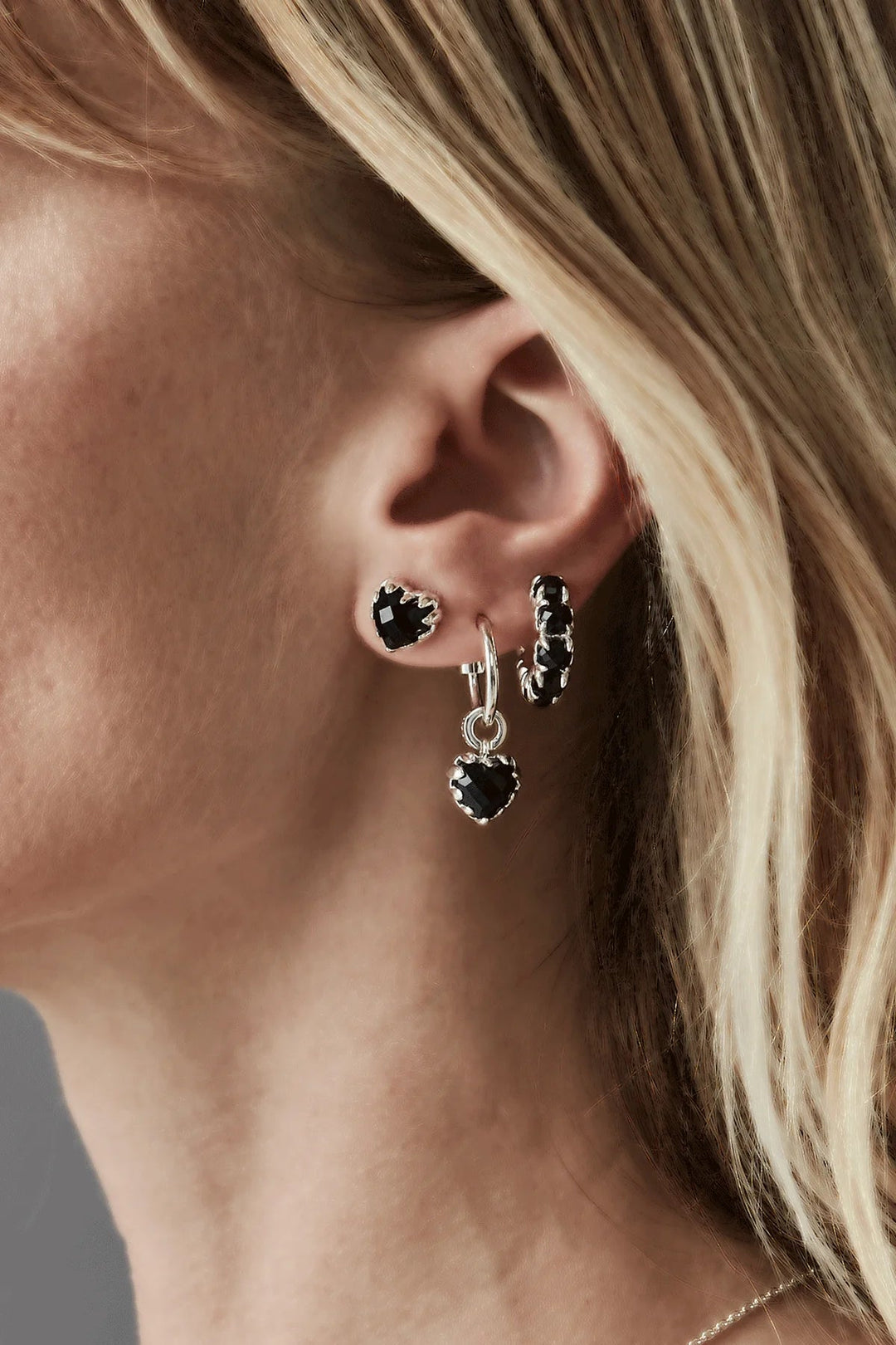 Halo Cluster Earring - Onyx - Chillis & More NZ