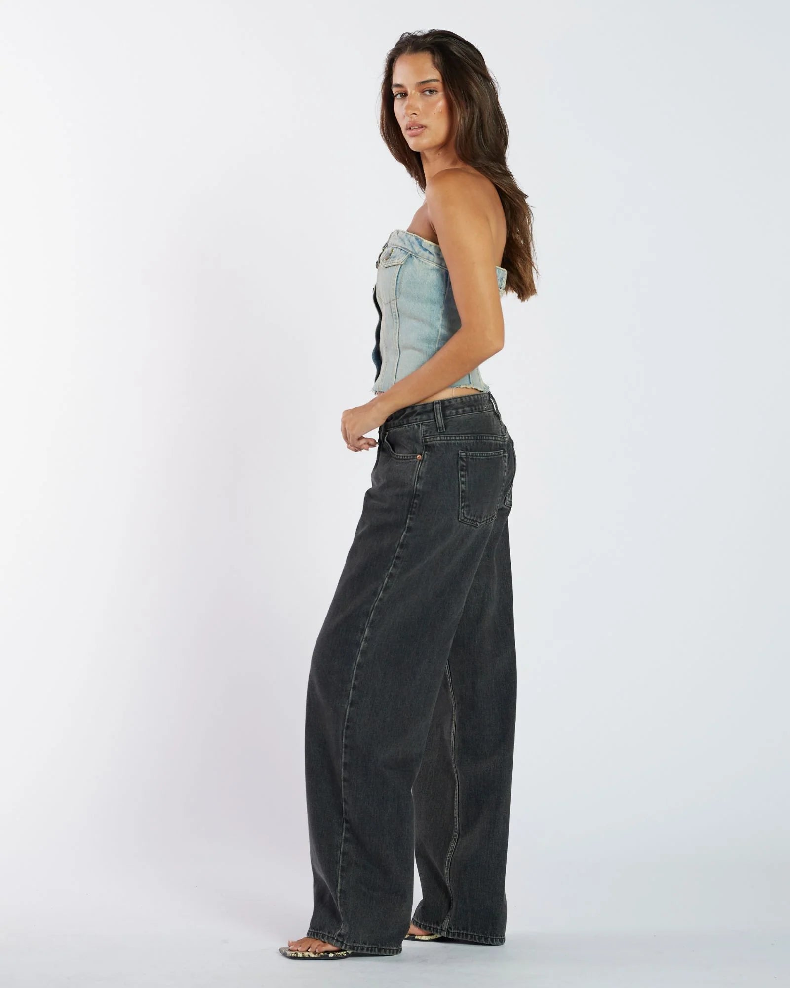 Hill Low Relaxed Jeans - Aged Black - Chillis & More NZ