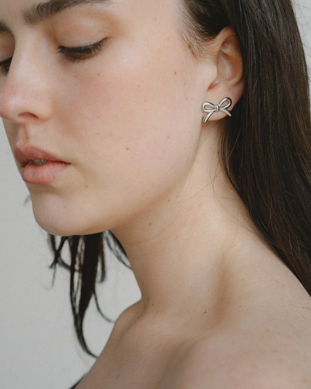 Mini Bow Earrings Medium - Silver - Chillis & More NZ