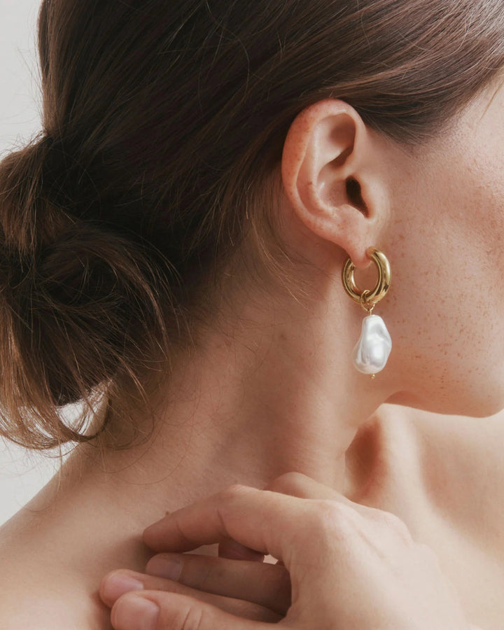 Pearl Earrings - Gold - Chillis & More NZ