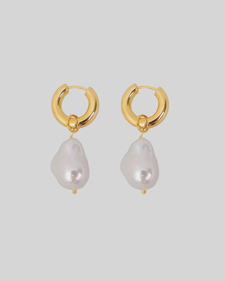Pearl Earrings - Gold - Chillis & More NZ