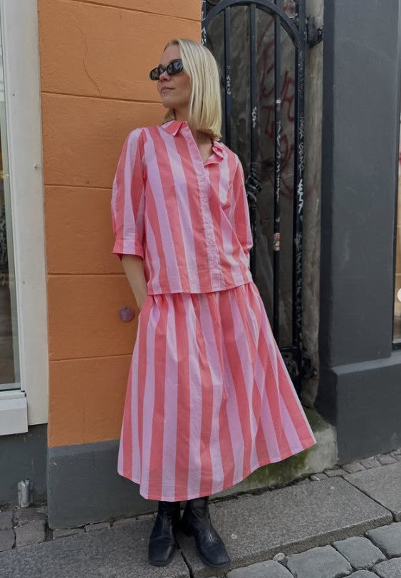Akane LL Midi Skirt in Light Pink