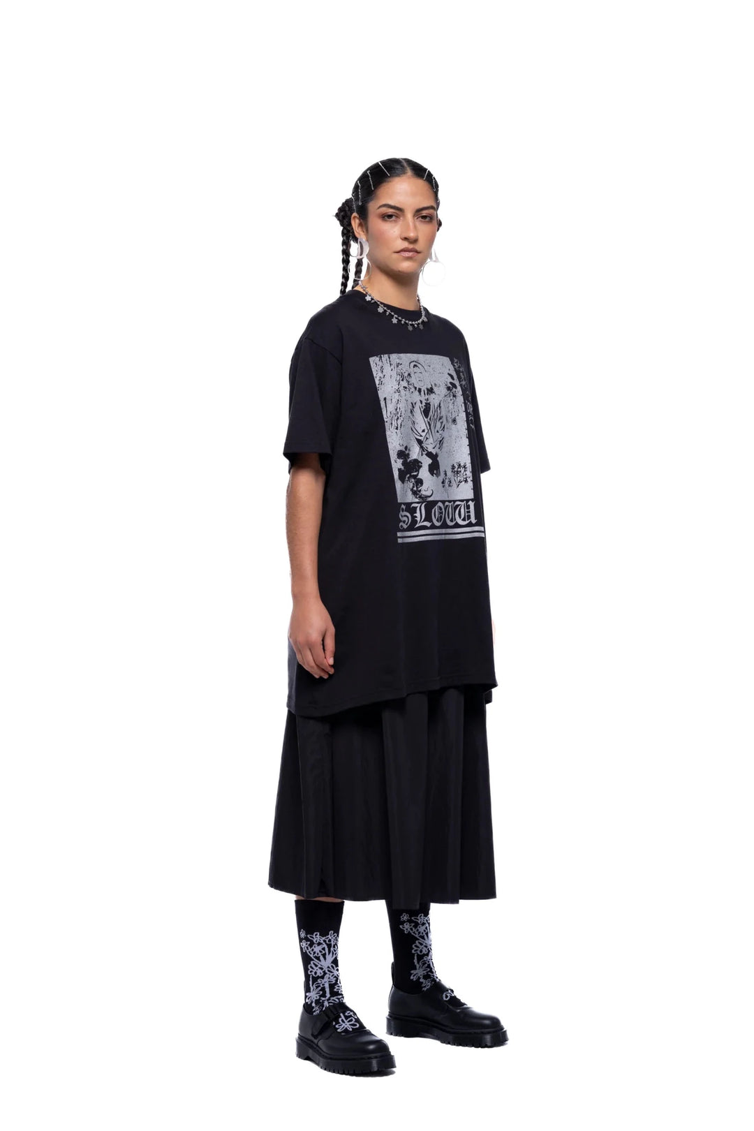 Slow Form Tshirt - Black - Chillis & More NZ