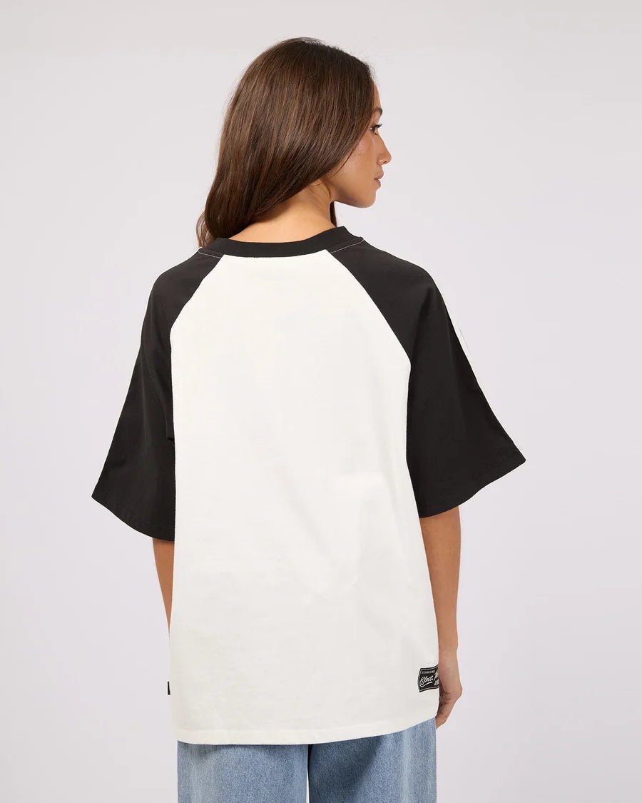 Studio Raglan Tee - Black - Chillis & More NZ
